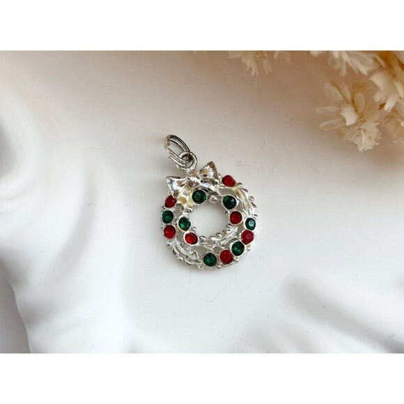 Christmas Wreath Green & Red Rhinestone 925 Sterling Silver Vintage Pendant - Picture 3 of 10
